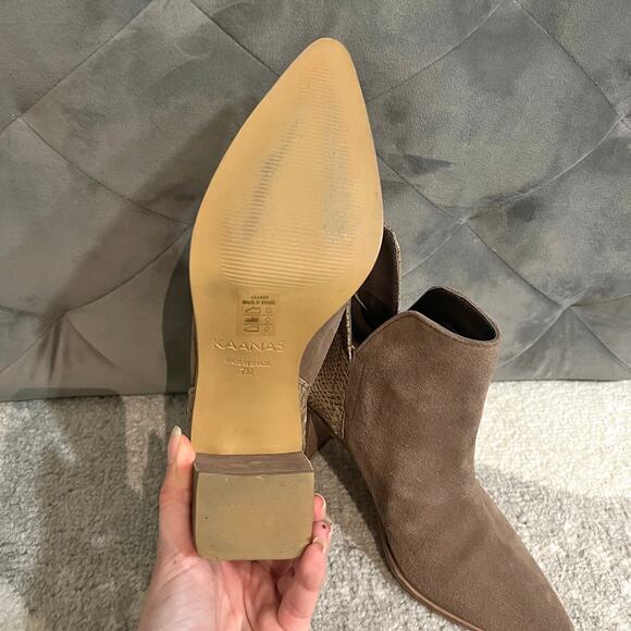 KAANAS Suede Taupe Snake Combo Pointed Toe Booties Size 7 - Picture 7 of 7